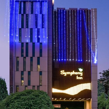 Symphony Inn Веллуру Экстерьер фото