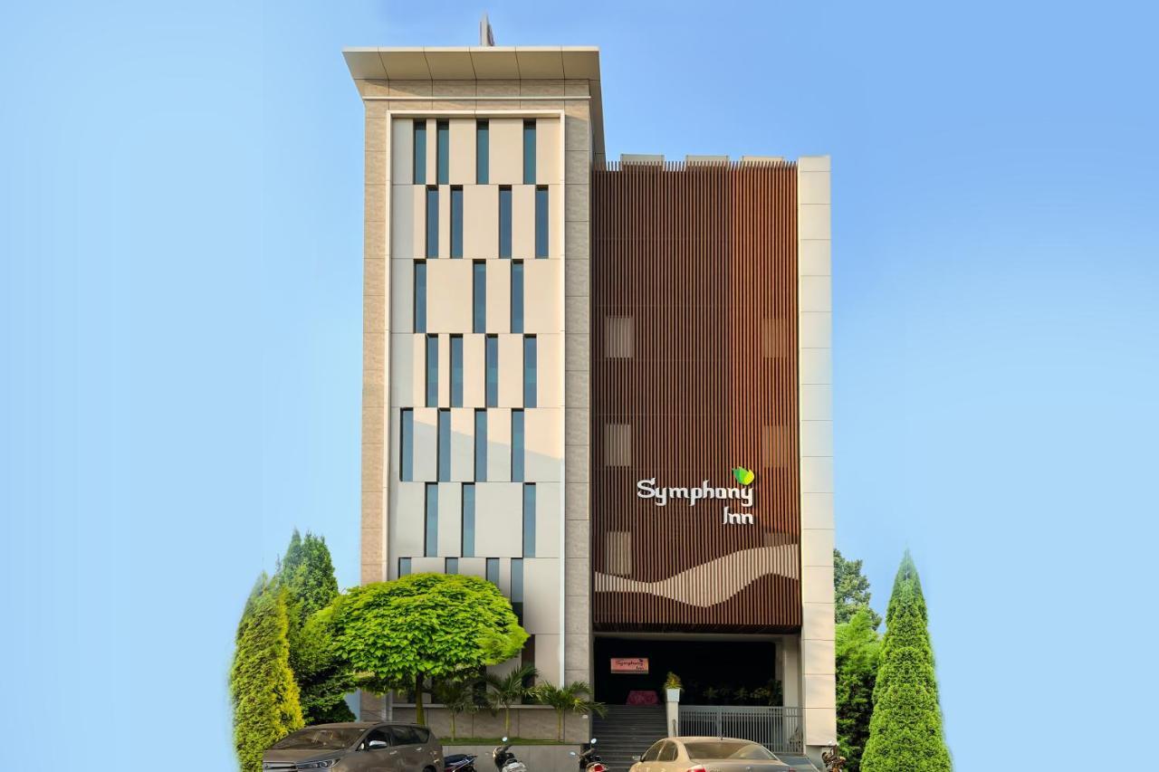 Symphony Inn Веллуру Экстерьер фото